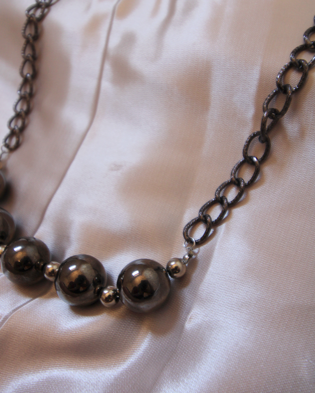 Colar Eclipse de Noite