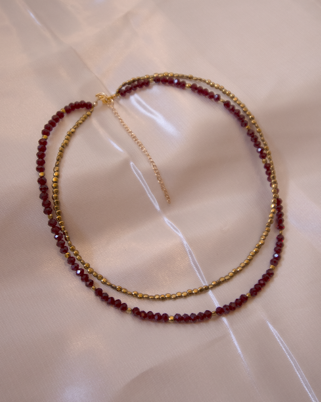 Choker Rubro e Dourado