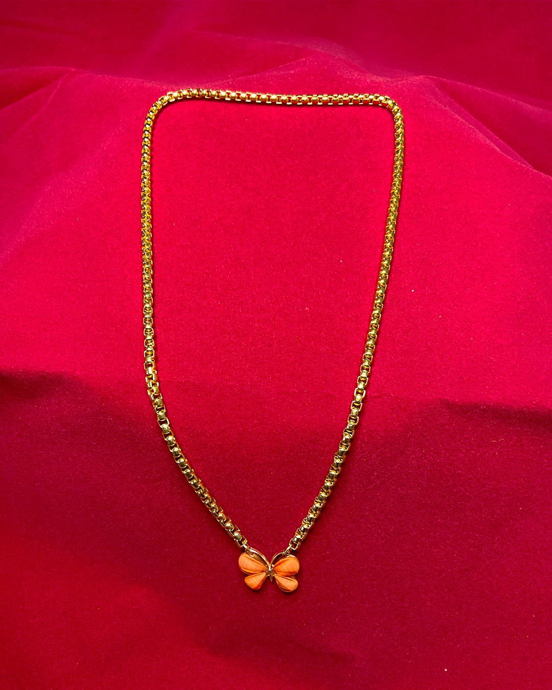 Colar Borboleta Cítrica